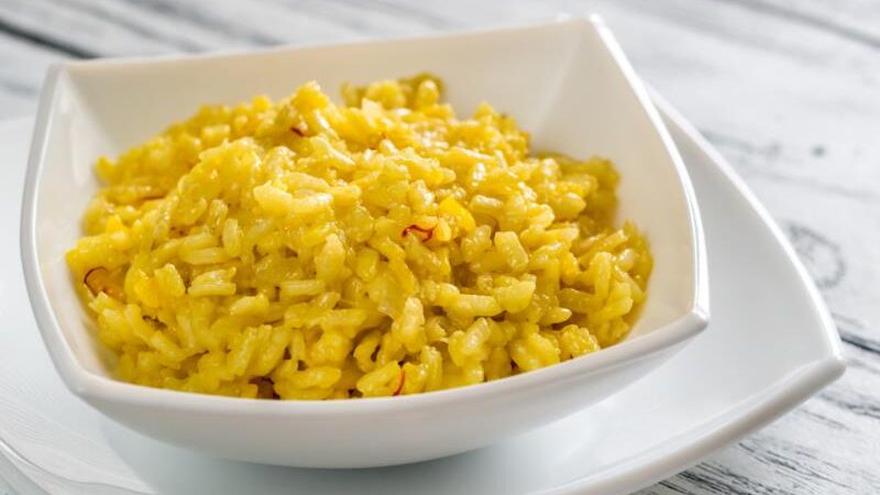 Milanski rižoto (risotto alla milanese) – vrhunski užitak u jednostavnom i laganom jelu